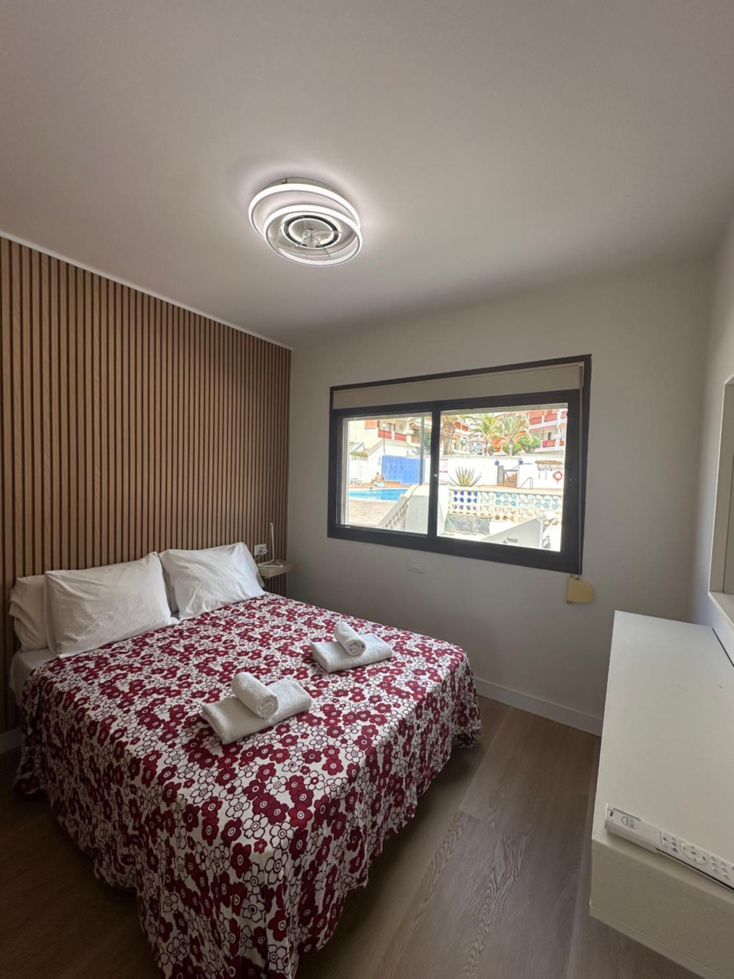 En Playa Las Vistas. Veramar. Free Parking, Pool! Los Cristianos  Exterior photo