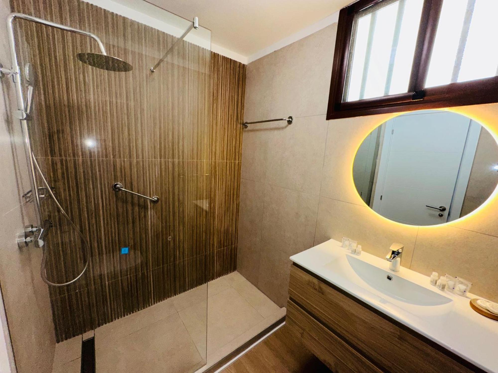 En Playa Las Vistas. Veramar. Free Parking, Pool! Los Cristianos  Exterior photo